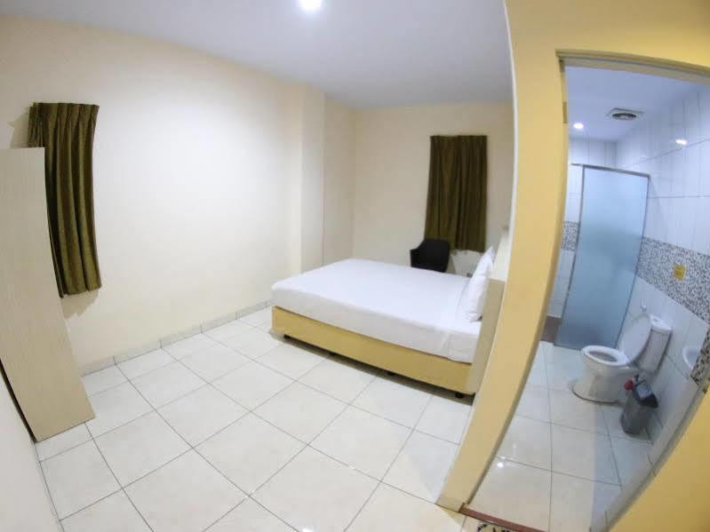 Daya Hotel Makassar Eksteriør billede